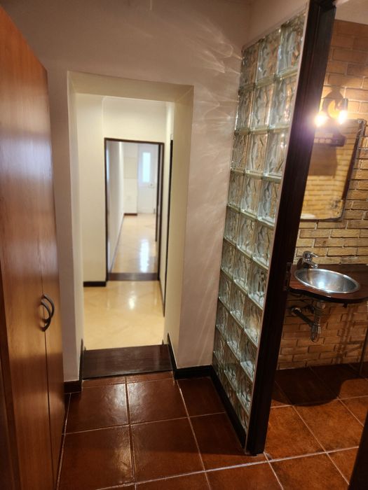 Apartamento para arrendar na Praça das flores/príncipe real T1+1