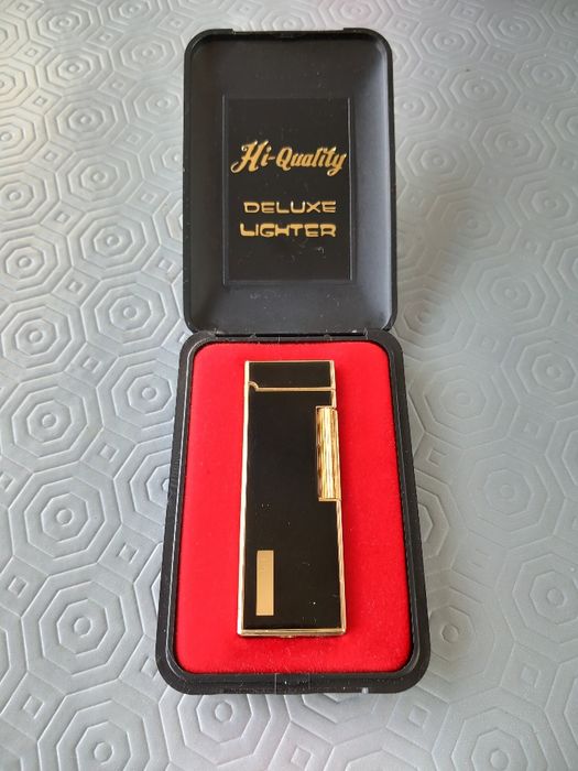 Isqueiro Vintage com mais de 49 anos