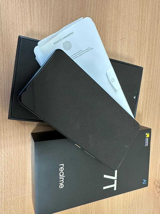 Smartfon Realme GT 7T 12/256GB 5G OLED NFC Dual SIM Czarny