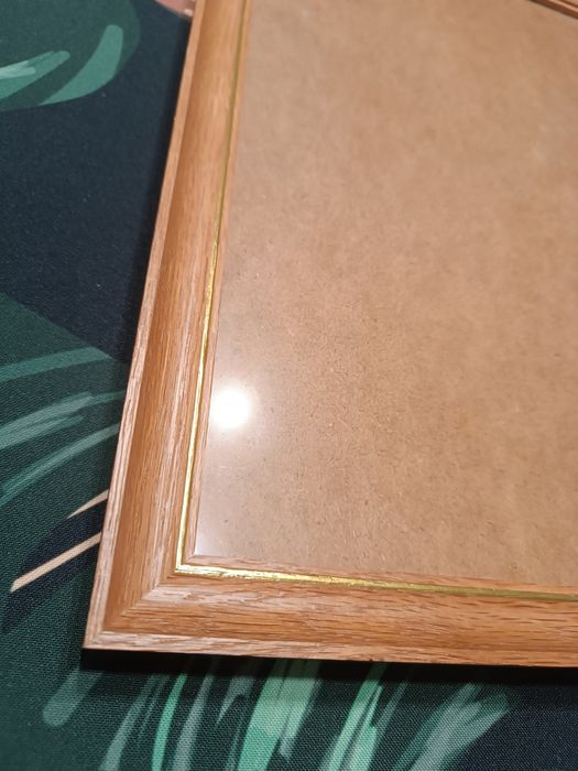 Rama na zdjęcie antyrama ze złotym zdobieniem