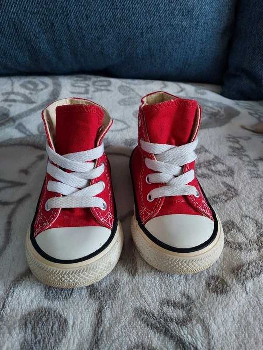 Klasyczne czerwone converse 21