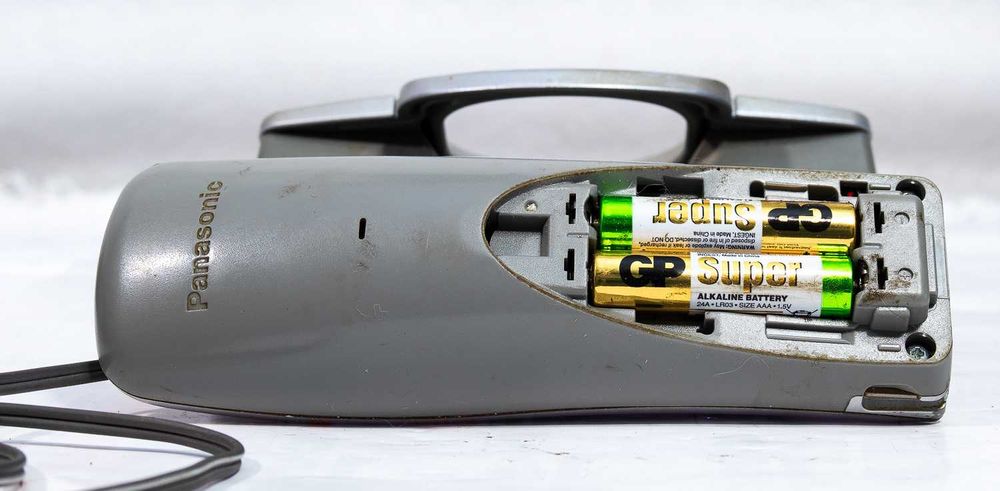 Телефоны KX-T2335 и KX-TG1107UA Panasonic