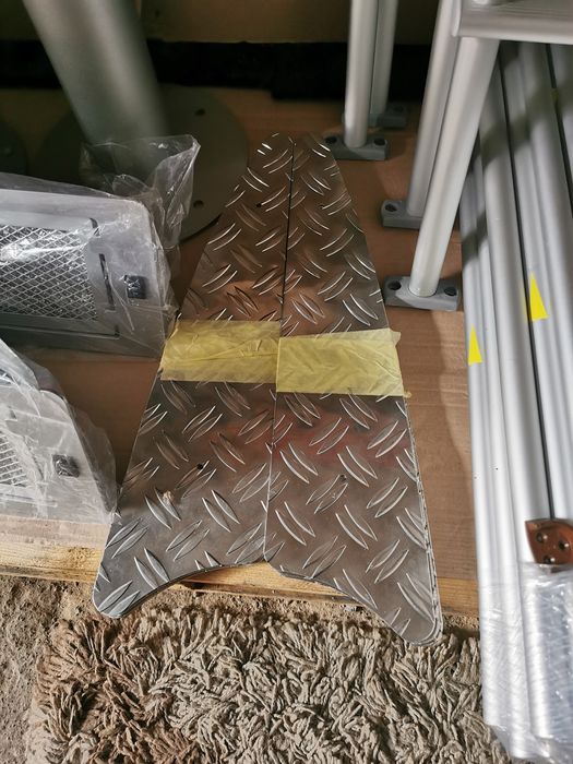 Thule 550 stopień elektryczny do przyczepy /kampera