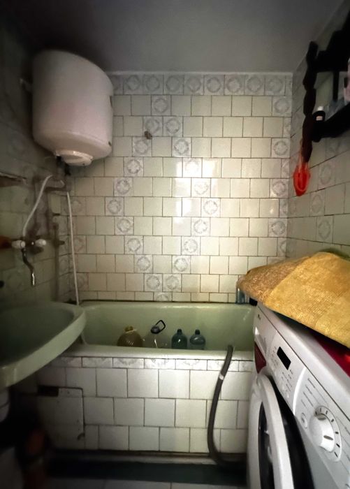 Продам 2к квартиру . Кирпичный дом. Бериславское шоссе.