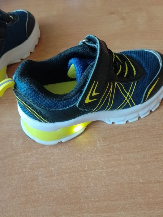 Adidaski dla chłopca 25