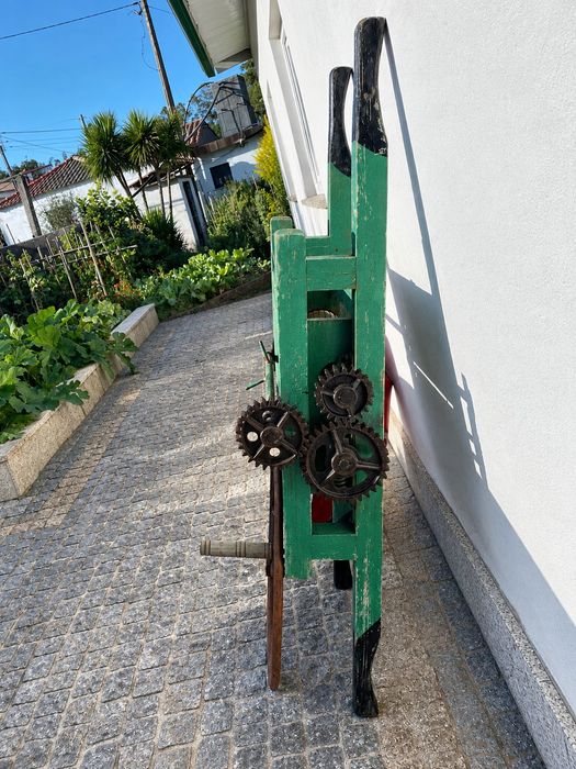 Máquina de moer uva manual