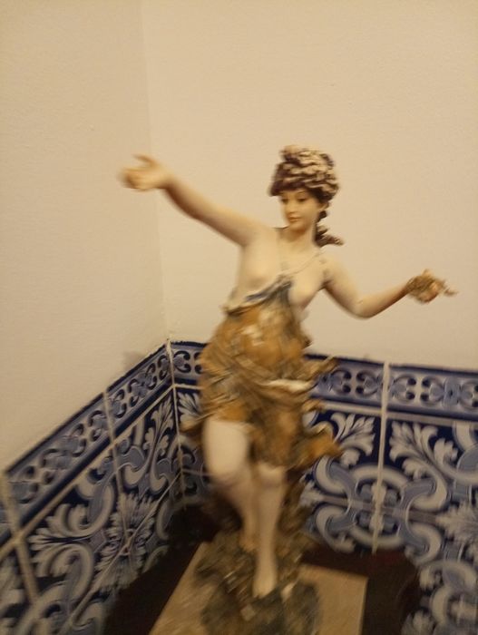 Estátua em Marfinite 52 cm*