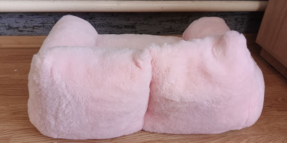 Лежанка для котів або маленьких собак