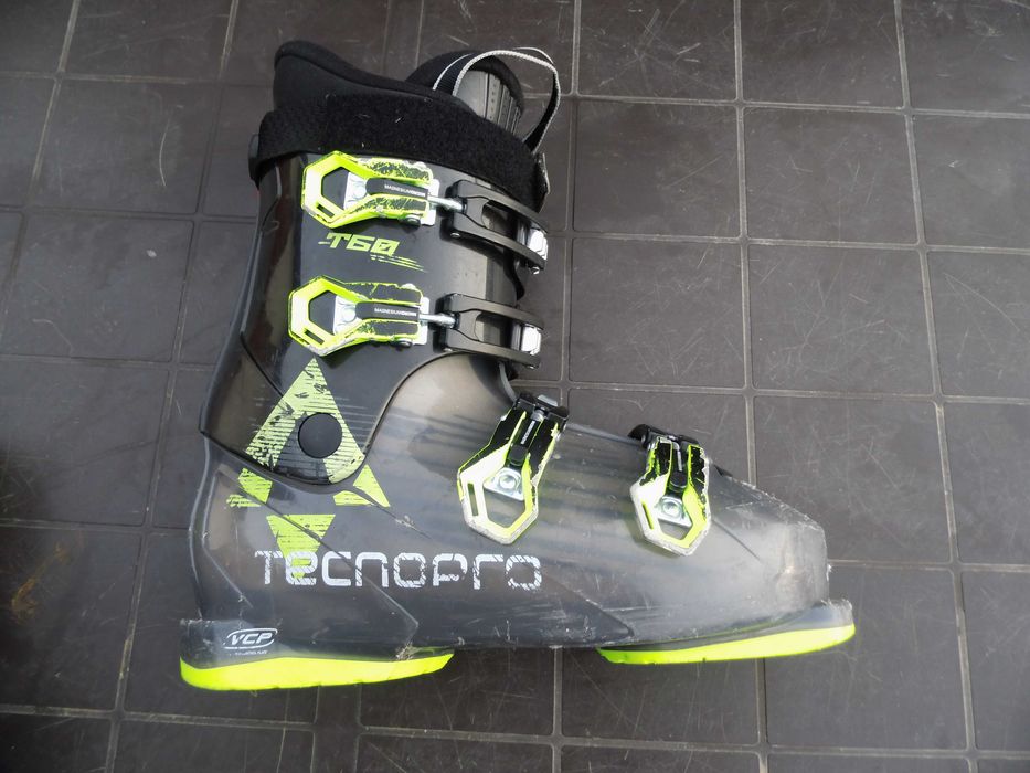 Buty narciarskie zjazdowe w rozmiarze 41 i długości wkładki 27 cm