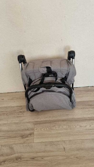 Прогулянкова коляска Chicco