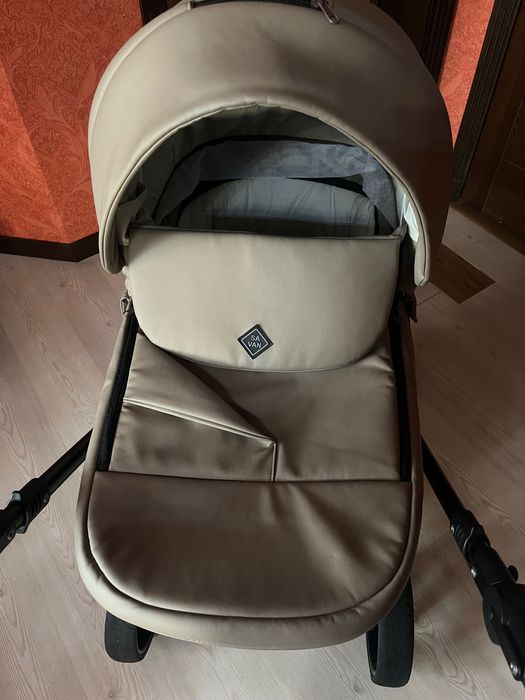 Дитяча коляска 3 в 1