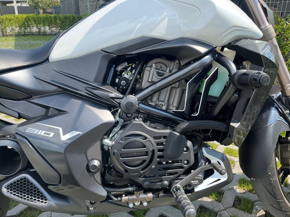 Малокубатурний Diavel