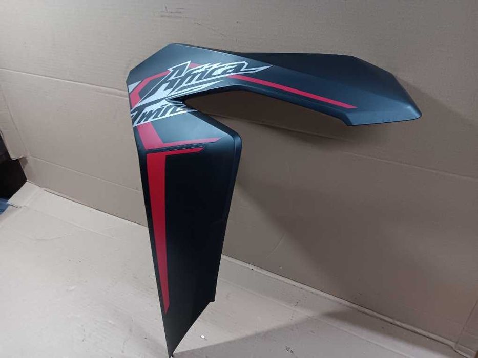 Carenagem lateral  esquerda Honda CRF1100 Africa Twin