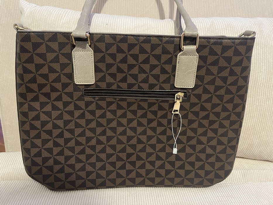 Nowa elegancka torebka