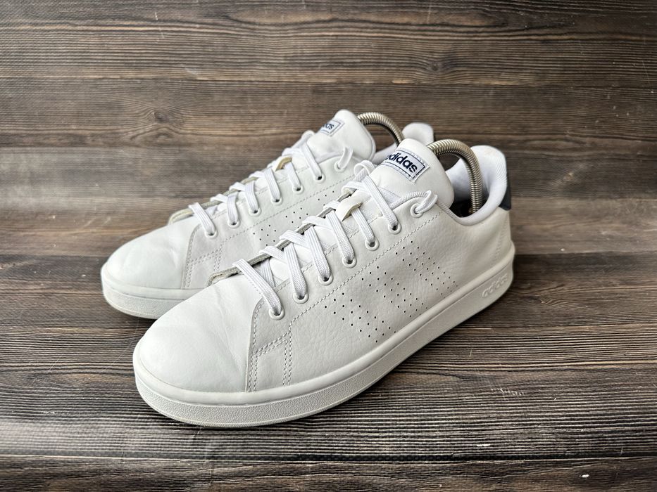 Кросівки Adidas advantage 44 р