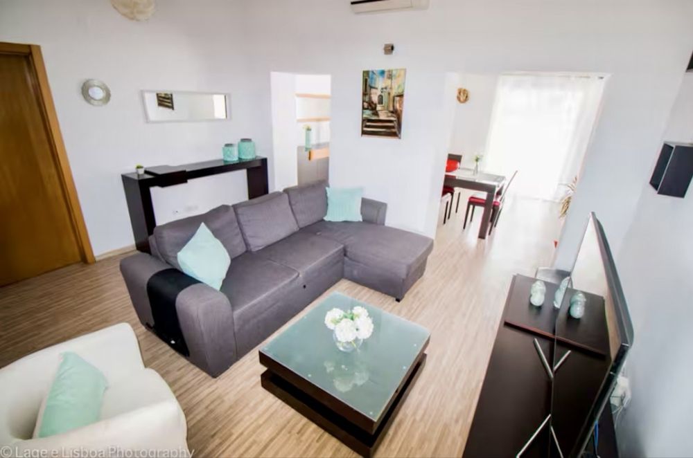 Casa V4 arrendamento ao ano