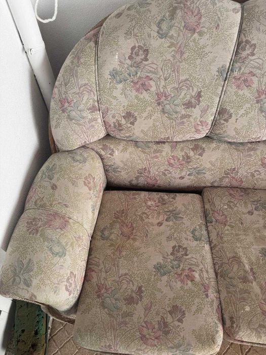 Sofá de três lugares