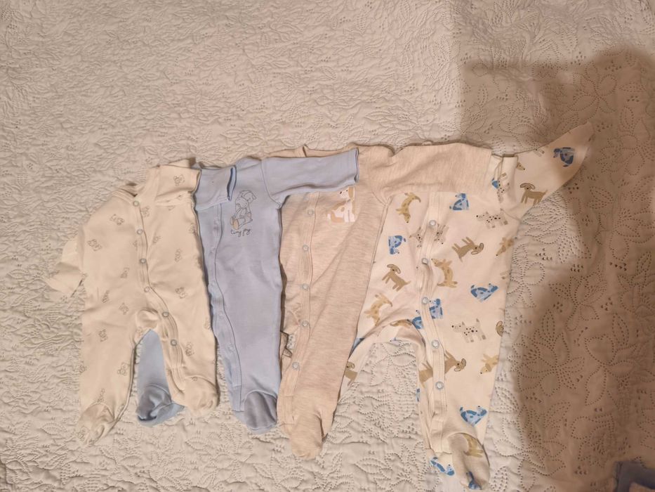 Zestaw ubrań dla noworodka