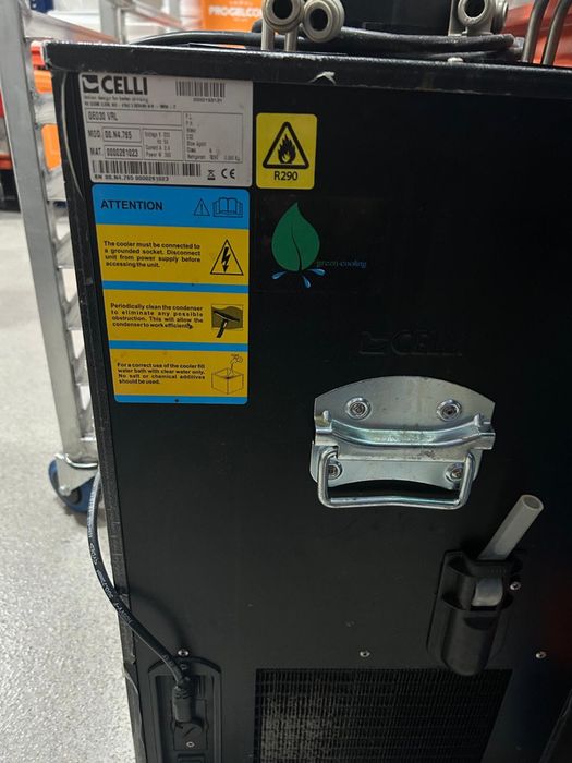Máquina de finos completa e de 2 tiragens, sem uso