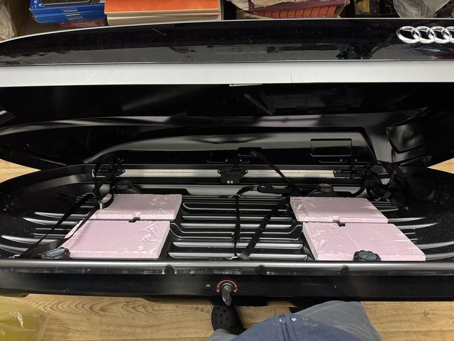 oryginalny box dachowy audi 360 L plus belki  thule