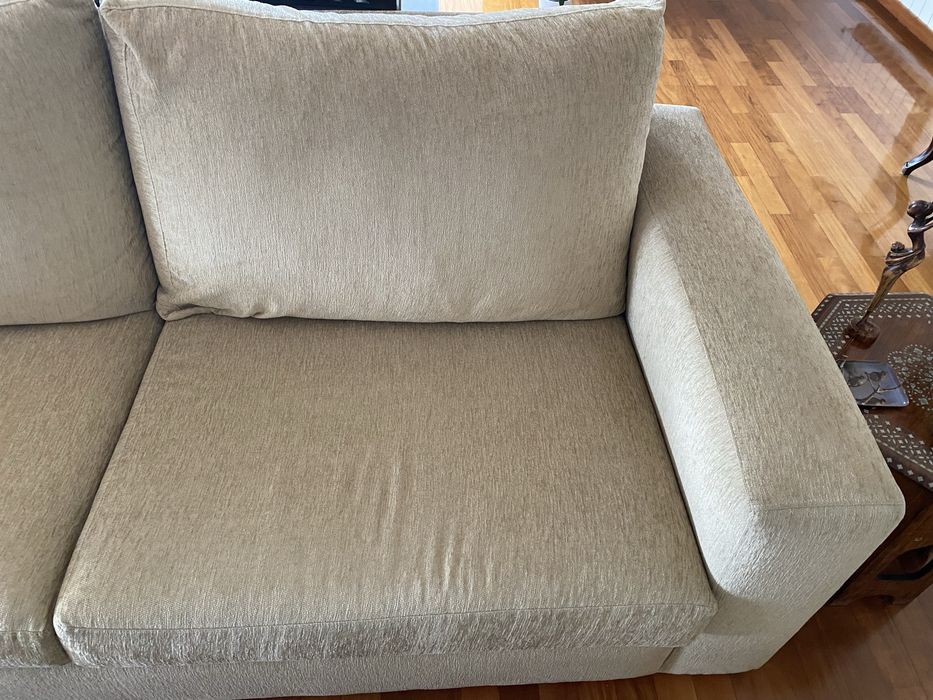 Sofa de 3/4 lugares como novo, cor beje
