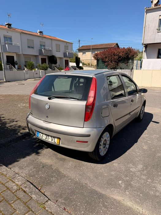 Fiat Punto 1.2 – Fiável, Económico e Pronto a Circular!