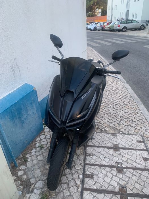 Mota modelo desportivo