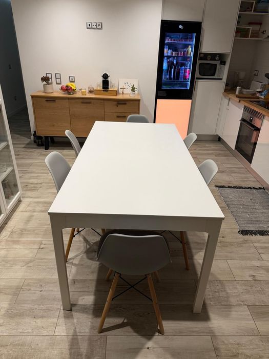 Mesa de jantar extensível branca
