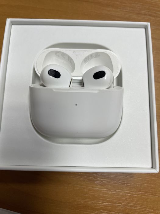 Airpods 3 лівий та кейс