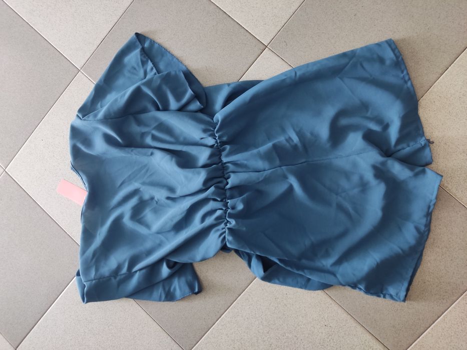 Macacão novo com etiqueta