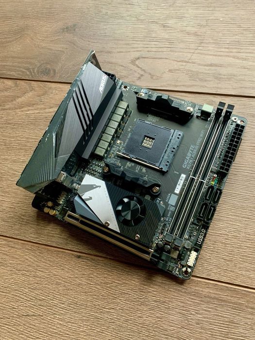 Gigabyte X570I Aorus Pro WIFI mITX форм фактор для міні систем