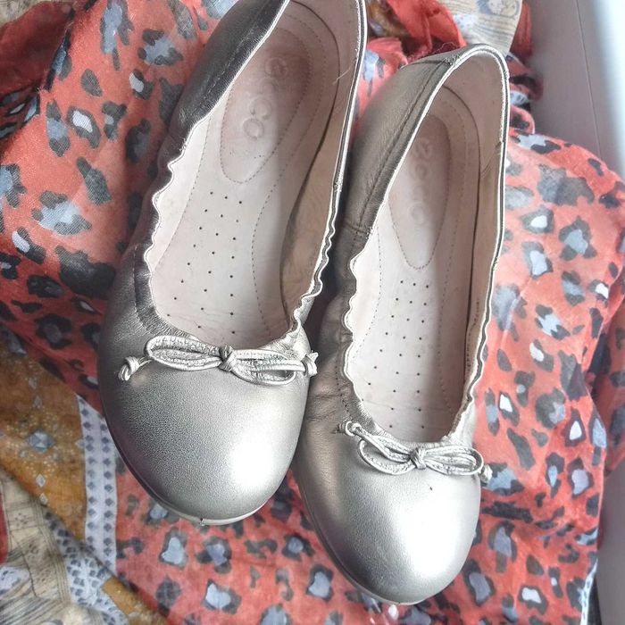 Złote baleriny ECCO