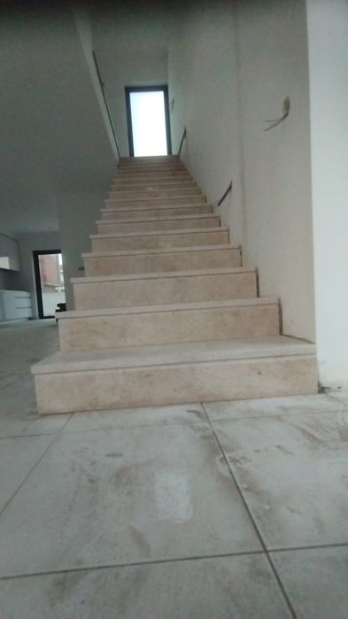 Vitorino & louro construção civil lda