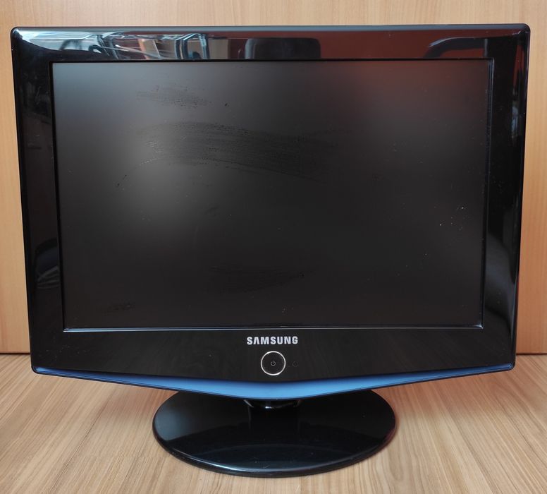 Samsung LE19R71B 19" LCD - TV / monitor - sprawny