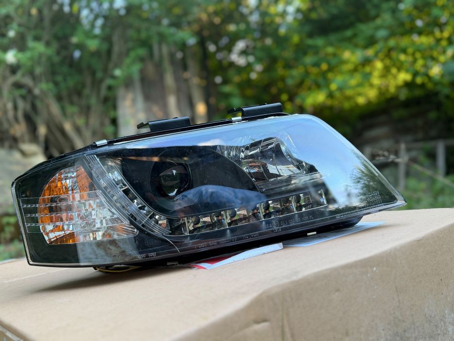 lampy Daylight Black do Audi A6 C5 przedlift (1997–2001)