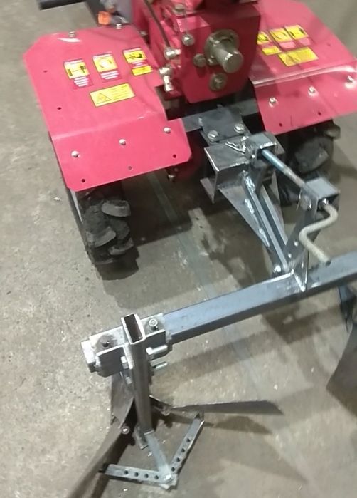 Окучник -сажалка до мотоблока