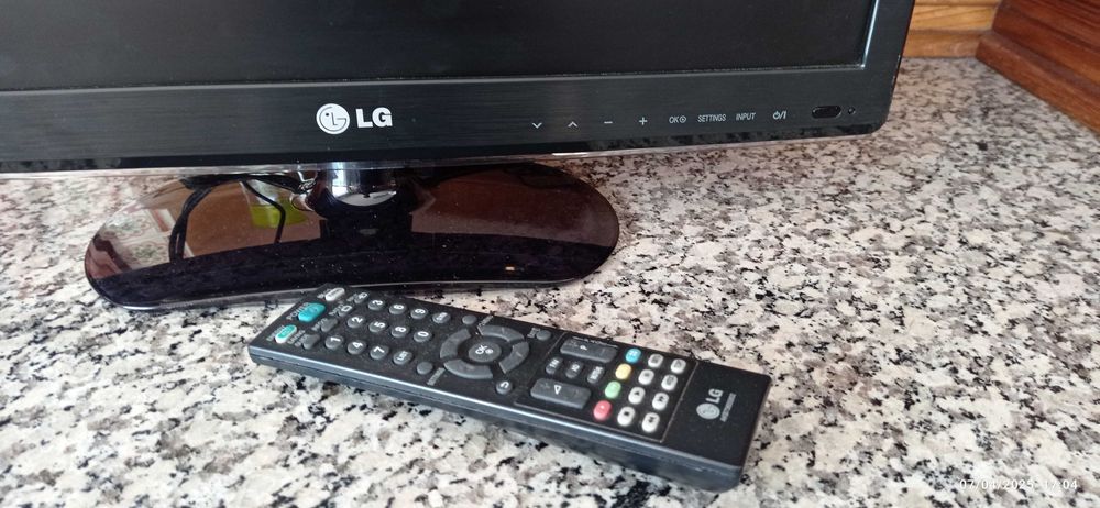 Televisão LG para venda 22"