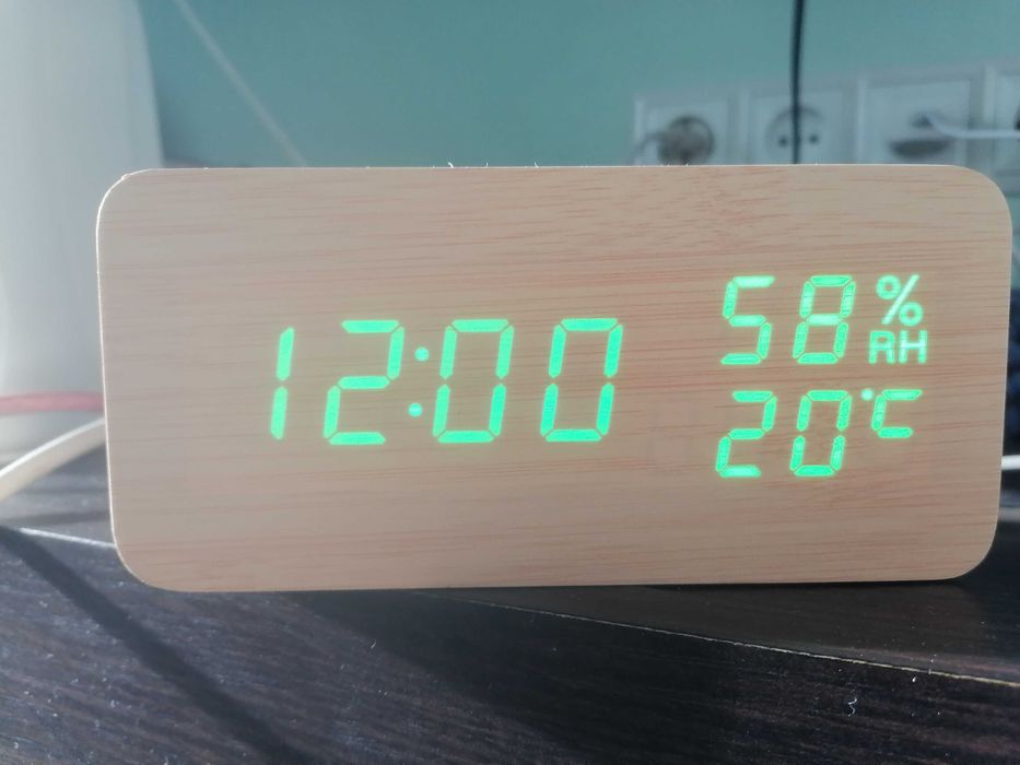 Цифровий годинник VST®