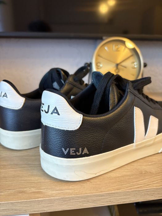 Veja Campo black