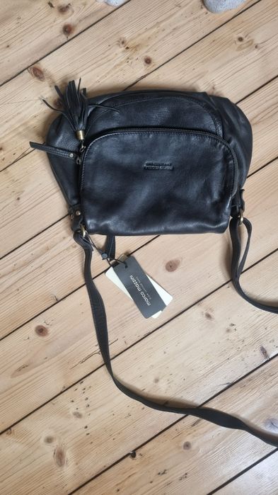 Nowa torebka Marco Mazzini czarną skórzana przez ramię z ch