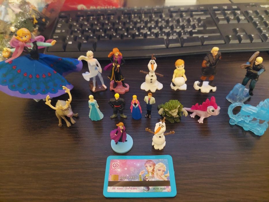 Продам киндерные игрушки из разных серий