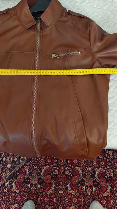 Brązowa kurtka męska bomberka