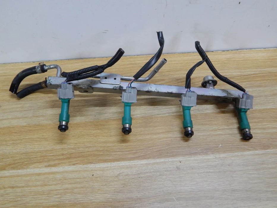 Wtrysk wtryskiwacz listwa wtryskowa 2.4 Suzuki Grand Vitara II 05-14  Łuków części