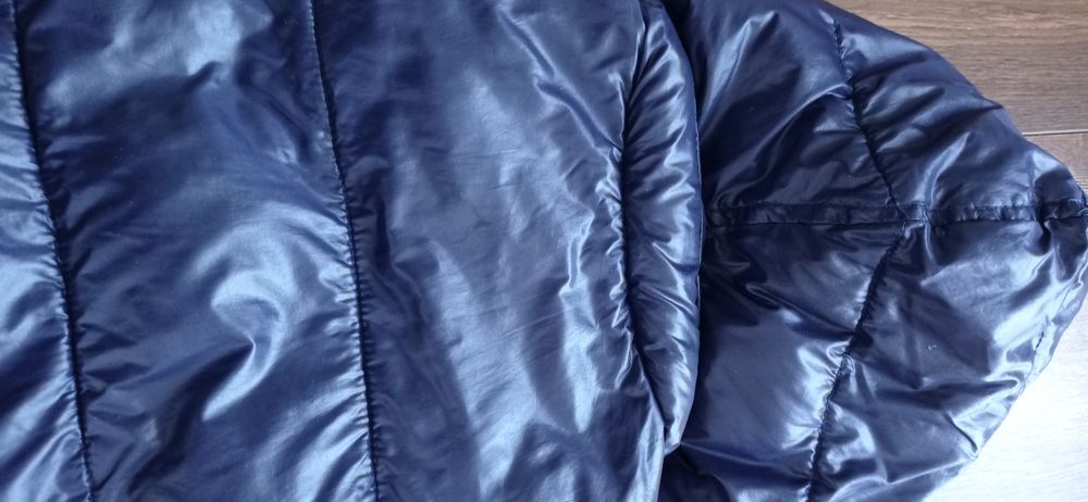 Kurtka pikowana Guess