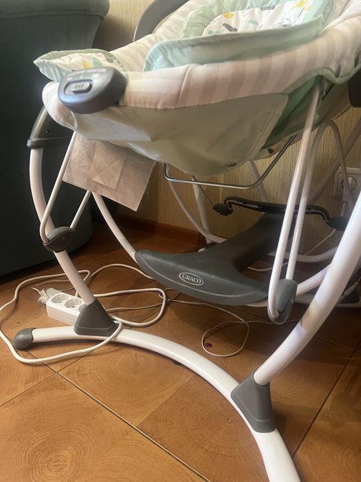 Крісло качеля Graco GLIDER ELITE заколисуючий центр