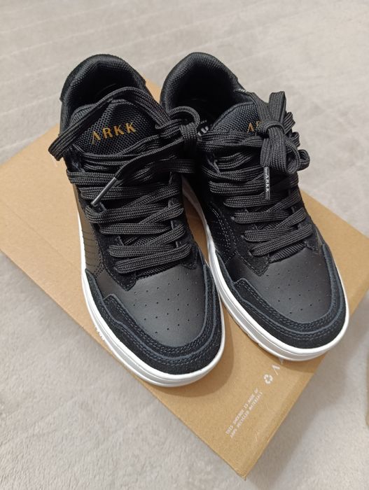 Buty sportowe sneakersy skóra młodzieżowe 36