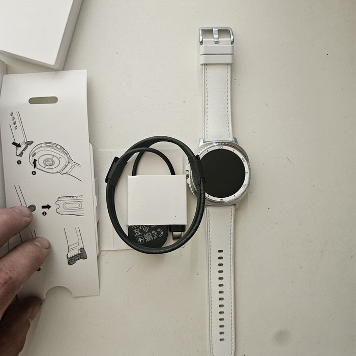 Samsung Galaxy Watch8 Classic LTE Biały