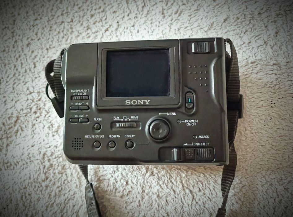 цифровий фотоапарат Sony digital mvc-fd88 вінтаж ретро
