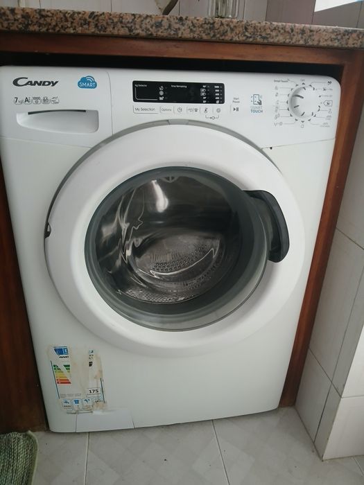 Vendo maquina de lavar roupa em ótimo estado para descurar