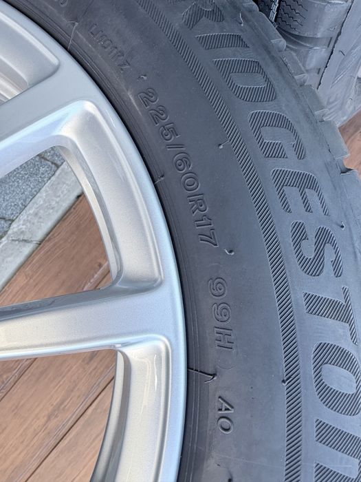 Koła zimowe nowe Audi A6c8 Q3 8u Q3f3  225/60r18 Bridgestone blizzak lm001